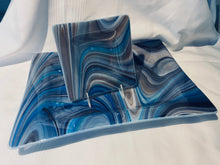 Load image into Gallery viewer, Blue and white swirl